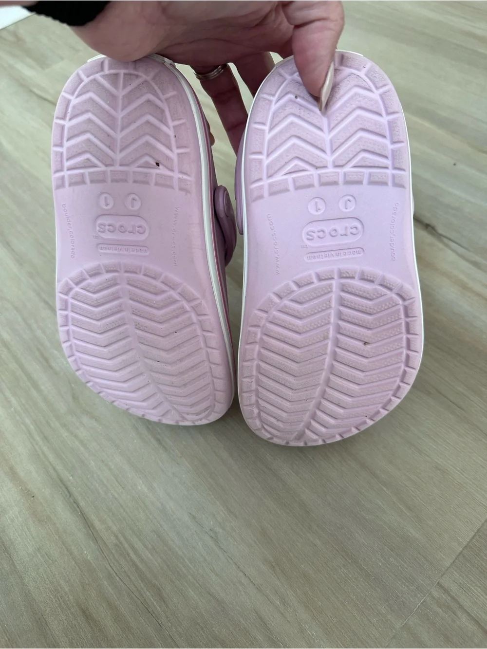 CROCS Kids Slip-On Clogs in Light Pink size J1
